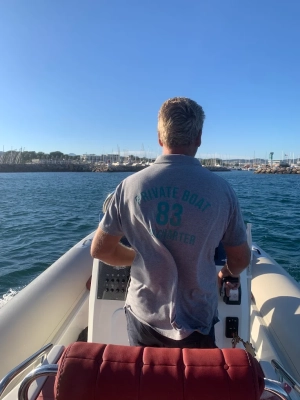 <br />
<b>Deprecated</b>:  htmlspecialchars(): Passing null to parameter #1 ($string) of type string is deprecated in <b>/home/u272898465/domains/privateboat83.fr/public_html/templates/galerie.php</b> on line <b>73</b><br />
